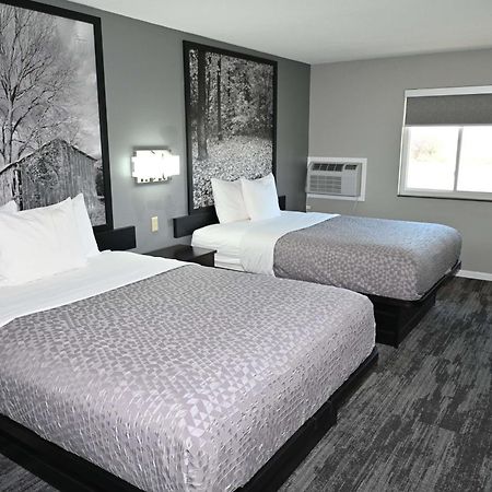Super 8 By Wyndham Higginsville Εξωτερικό φωτογραφία