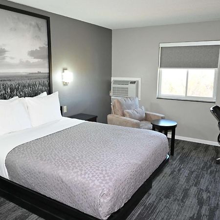 Super 8 By Wyndham Higginsville Εξωτερικό φωτογραφία