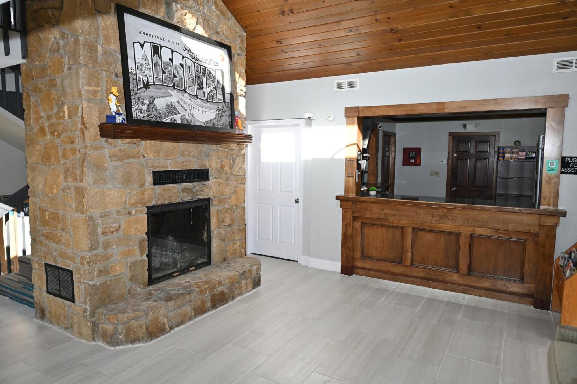 Super 8 By Wyndham Higginsville Εξωτερικό φωτογραφία